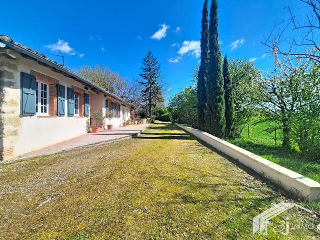 Maison 7 pièces 272 m²