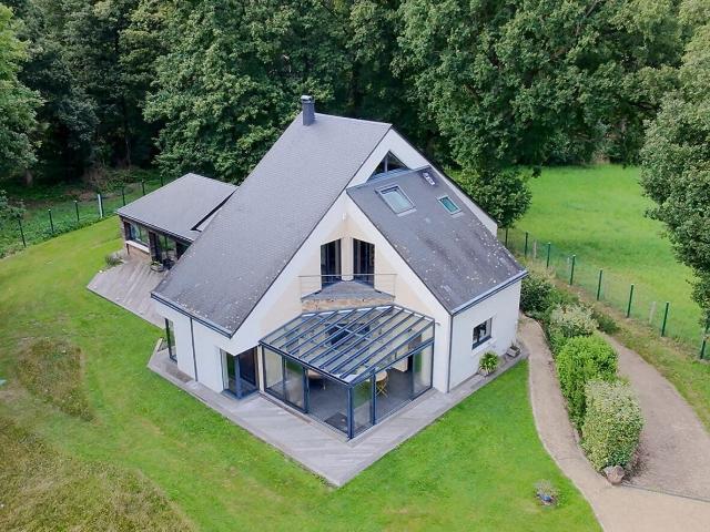 Maison 7 pièces 300 m²