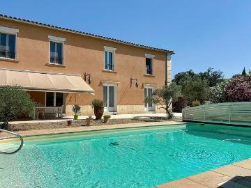 Maison 7 pièces 300 m²