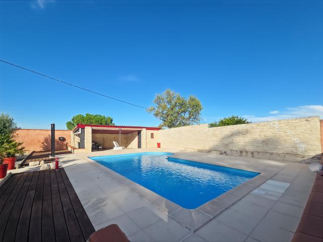 Maison 7 pièces 300 m²