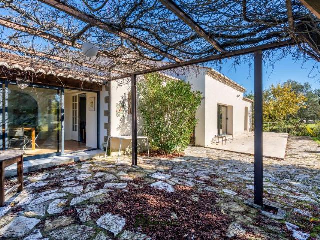 Maison 7 pièces 300 m²