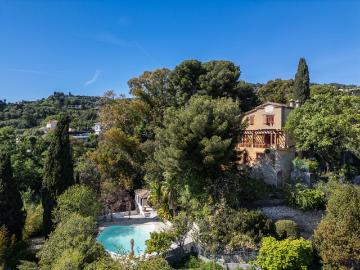 Maison 7 pièces 248 m²