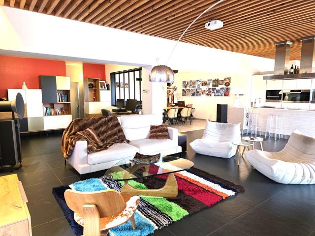 Maison 7 pièces 300 m²