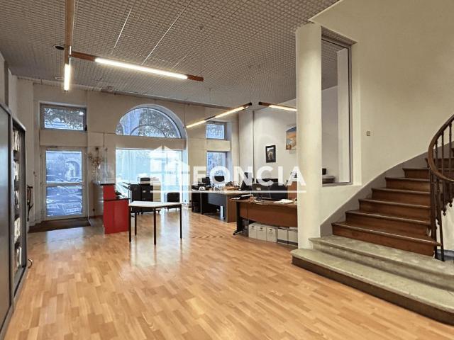 Maison 7 pièces 300 m²