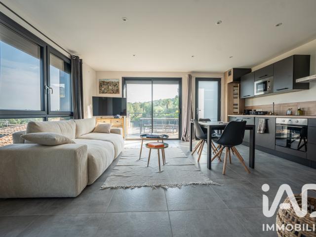 Maison 7 pièces 301 m²