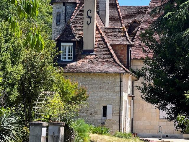 Maison 7 pièces 302 m²