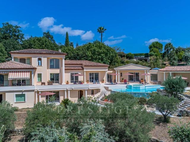 Maison 7 pièces 314 m²