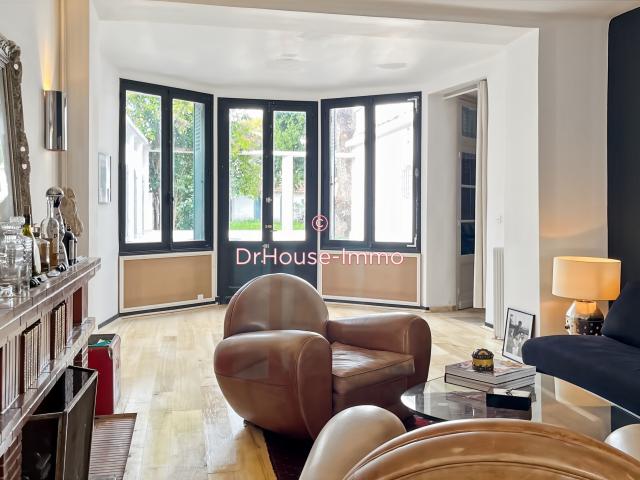 Maison 7 pièces 315 m²