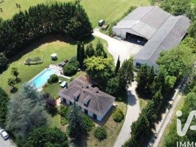 Maison 7 pièces 315 m²