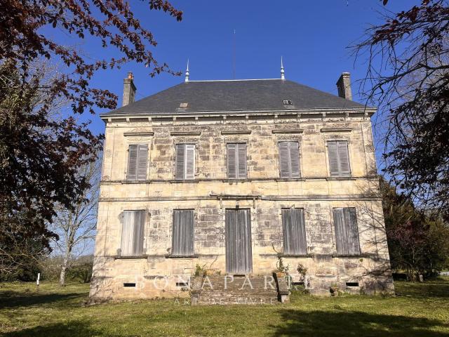 Maison 7 pièces 316 m²