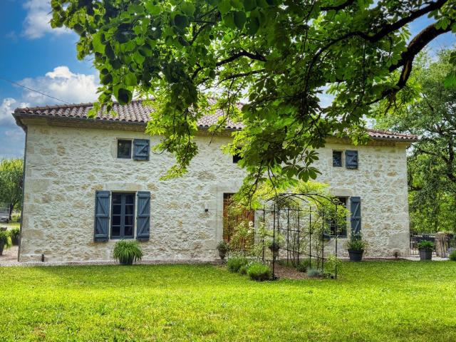 Maison 7 pièces 317 m²