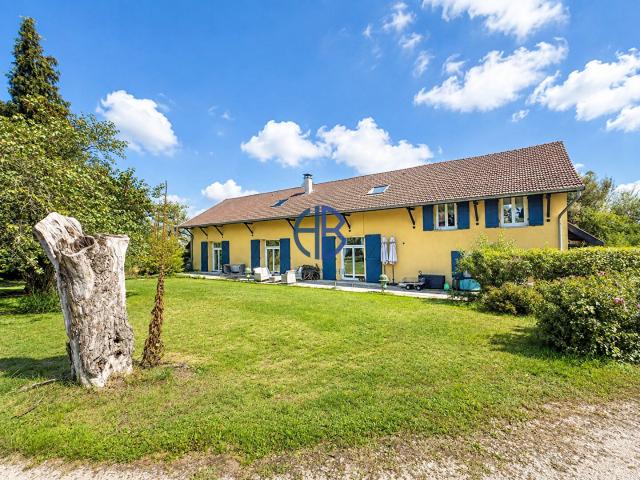Maison 9 pièces 317 m²