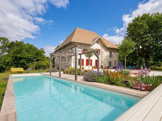 Maison 7 pièces 317 m²