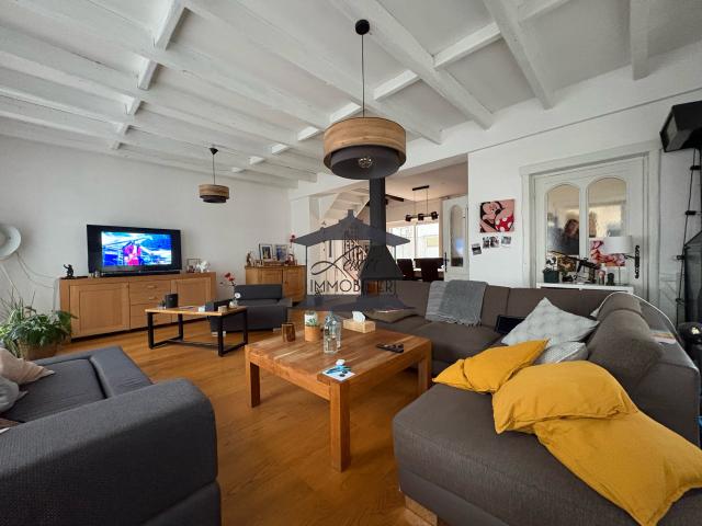 Maison 7 pièces 310 m²