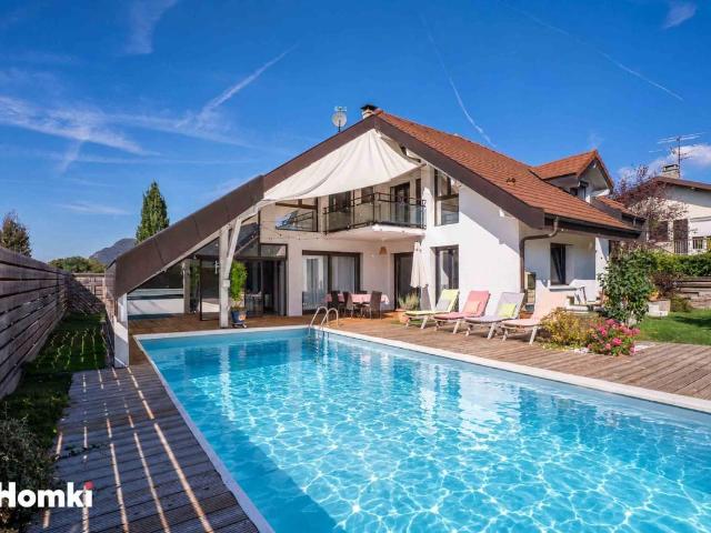 Maison 7 pièces 310 m²