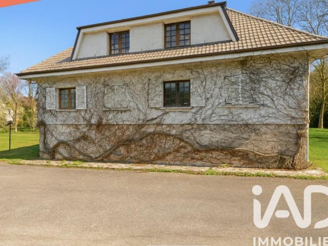 Maison 7 pièces 310 m²