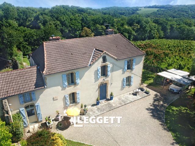 Maison 7 pièces 310 m²