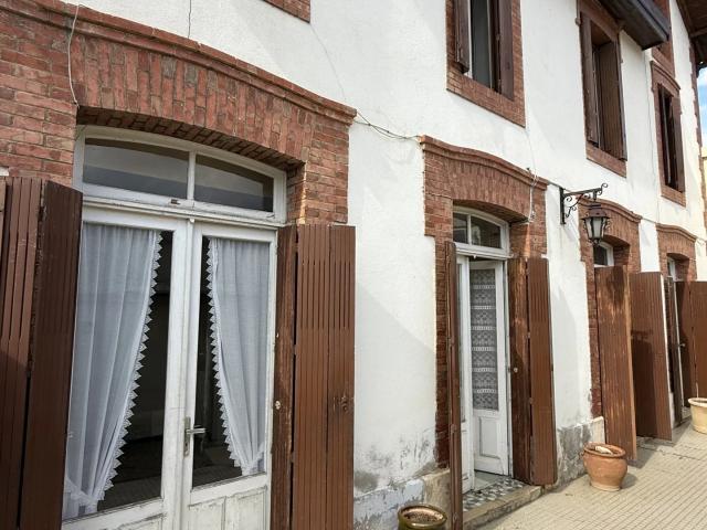 Maison 7 pièces 310 m²