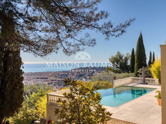 Maison 7 pièces 311 m²