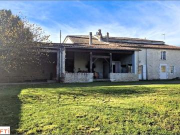 Maison 7 pièces 312 m²