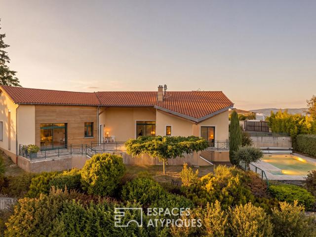 Maison 7 pièces 312 m²
