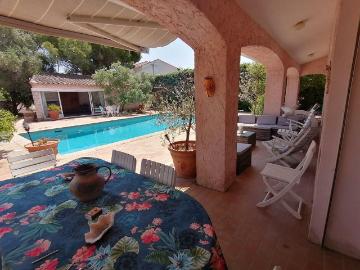 Maison 7 pièces 328 m²