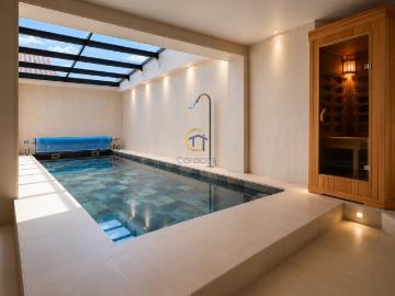 Maison 7 pièces 320 m²