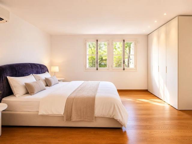 Maison 7 pièces, 320 m² à louer à Cap d'Ail 06320
