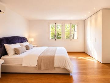Maison 7 pièces, 320 m² à louer à Cap d'Ail 06320