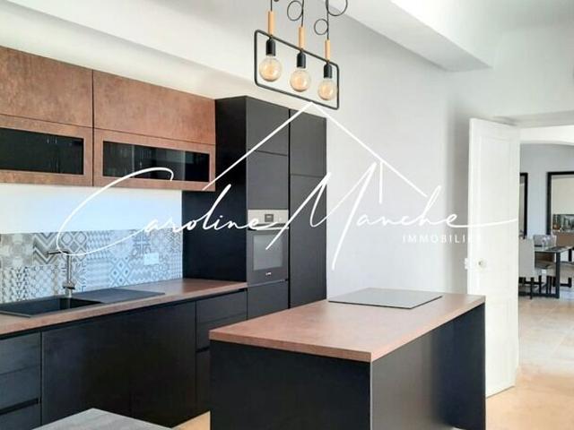 Maison 7 pièces, 320 m² à louer à Coudoux 13111