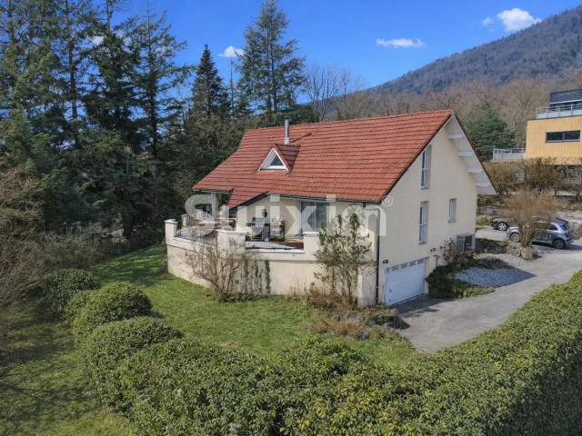 Maison 7 pièces 321 m²