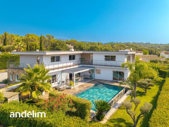 Maison 7 pièces 322 m²