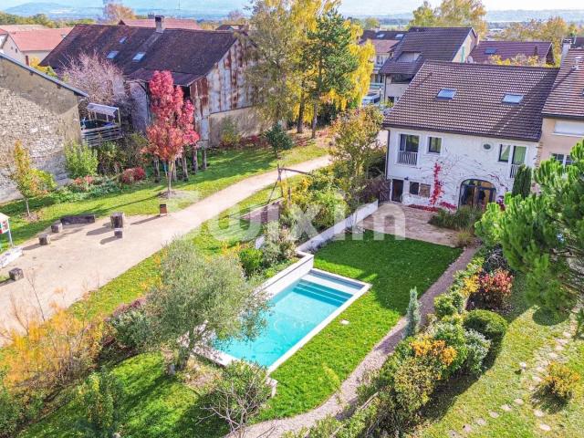 Maison 7 pièces 322 m²