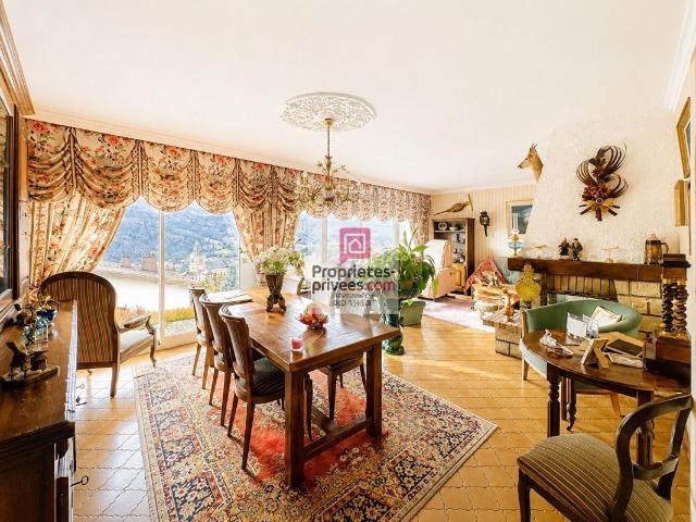 Maison 7 pièces 323 m²