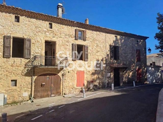 Maison 7 pièces 334 m²