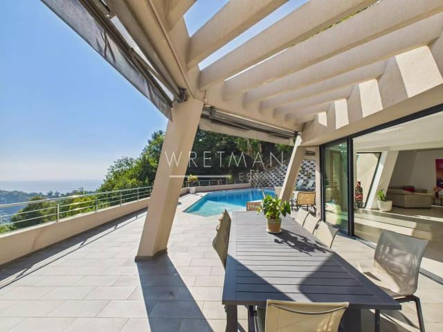 Maison 7 pièces 335 m²