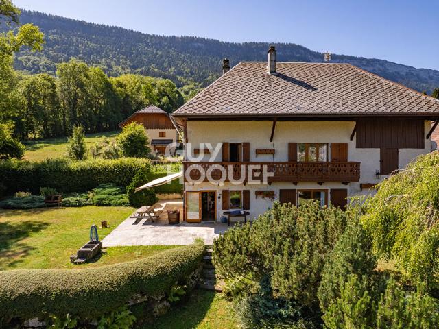 Maison 7 pièces 336 m²