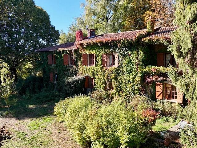 Maison 7 pièces 336 m²