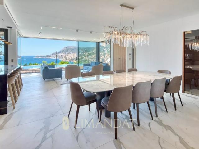 Maison 7 pièces 338 m²