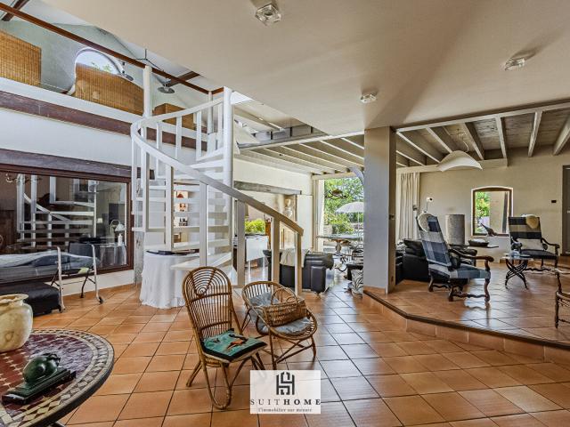 Maison 7 pièces 339 m²