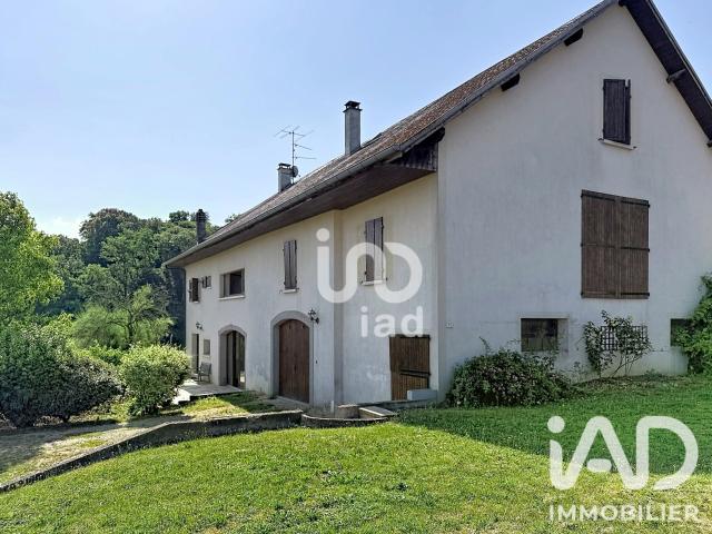 Maison 7 pièces 330 m²