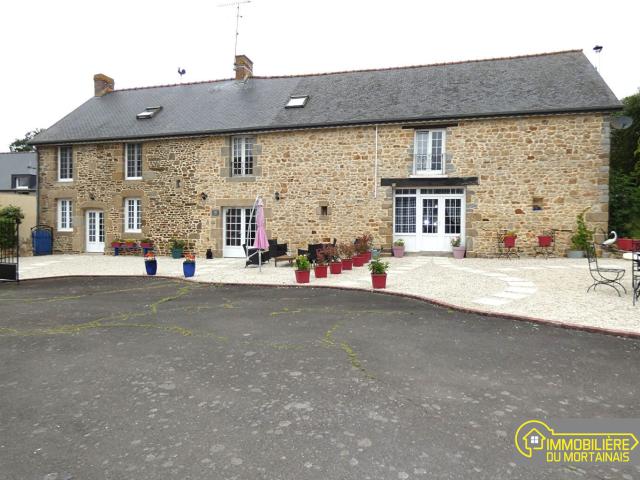 Maison 7 pièces 330 m²