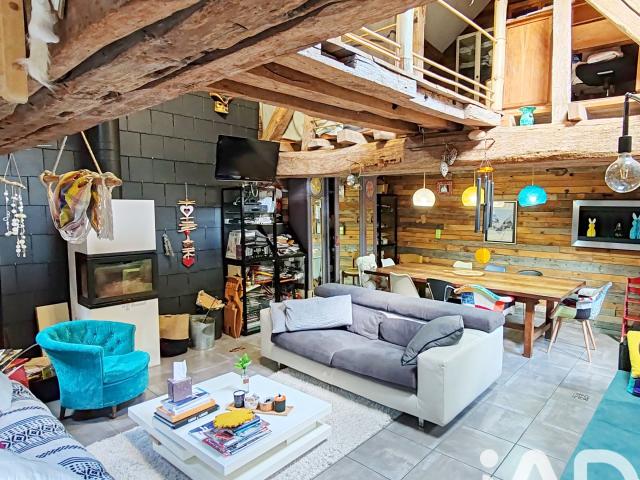 Maison 7 pièces 330 m²