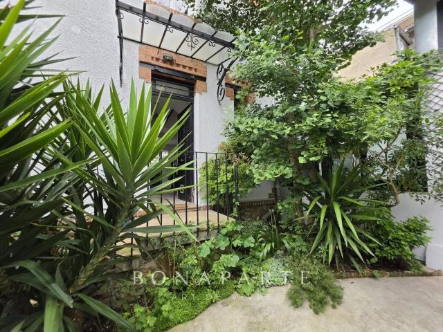 Maison 7 pièces 332 m²