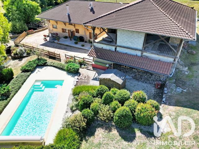Maison 7 pièces 346 m²