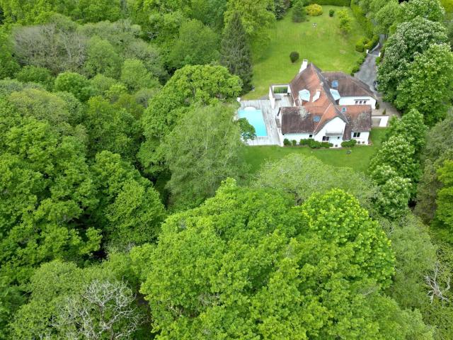 Maison 7 pièces 350 m²