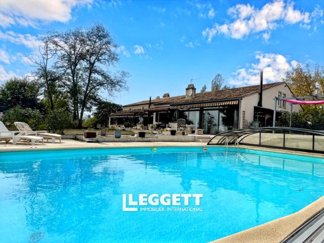 Maison 7 pièces 350 m²