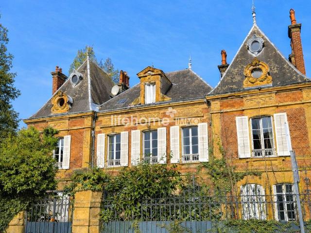 Maison 7 pièces 350 m²