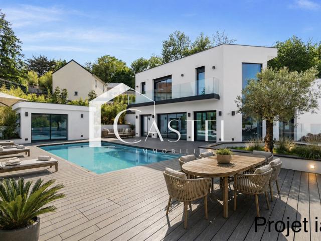 Maison 7 pièces 363 m²