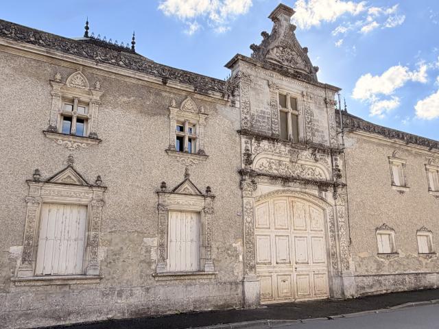 Maison 7 pièces 370 m²